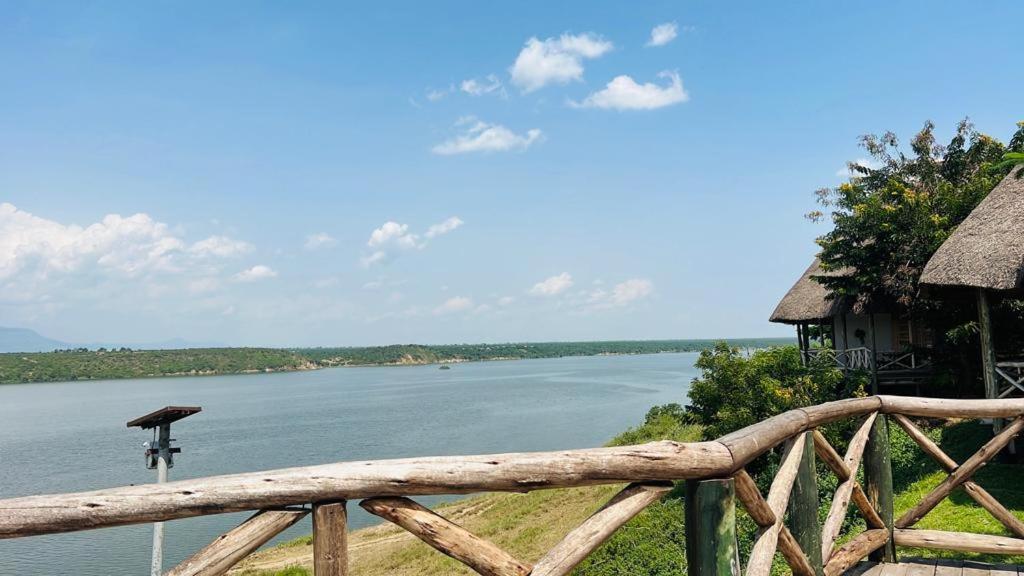 Tembo Safari Lodge Katunguru Exterior photo
