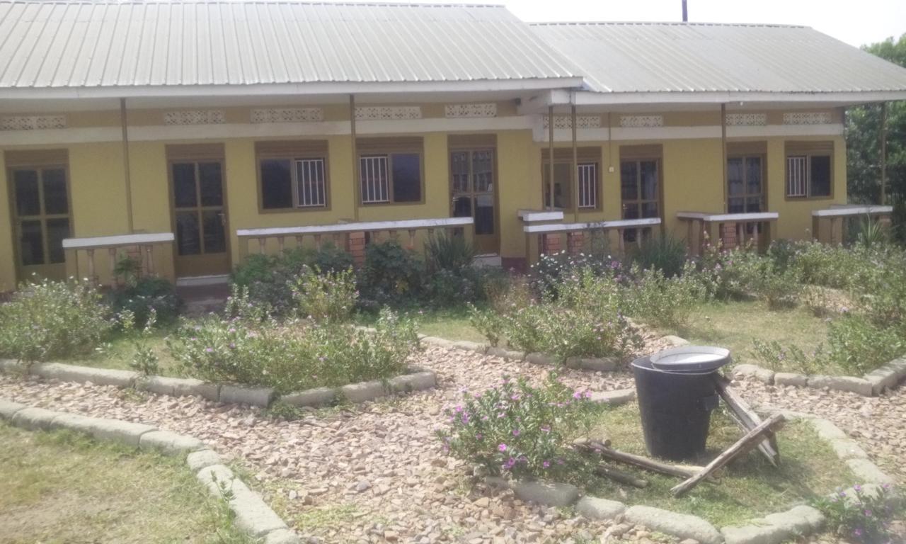 Tembo Safari Lodge Katunguru Exterior photo